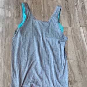 IVIVVA Girls Grey shirt with built-in sports bra